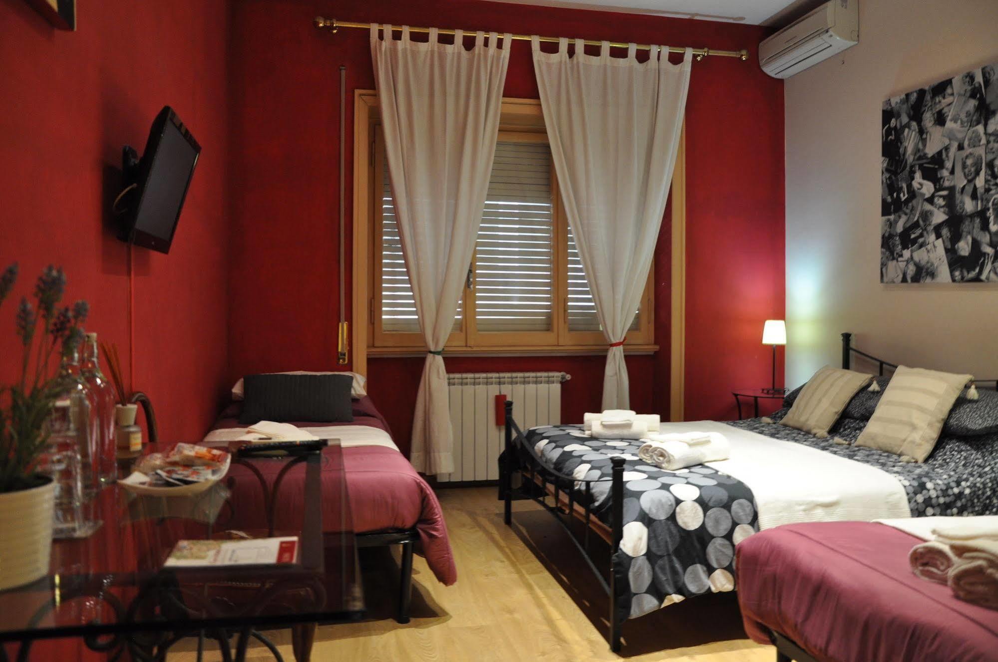 Capocchia House Bed & Breakfast Рим Екстериор снимка