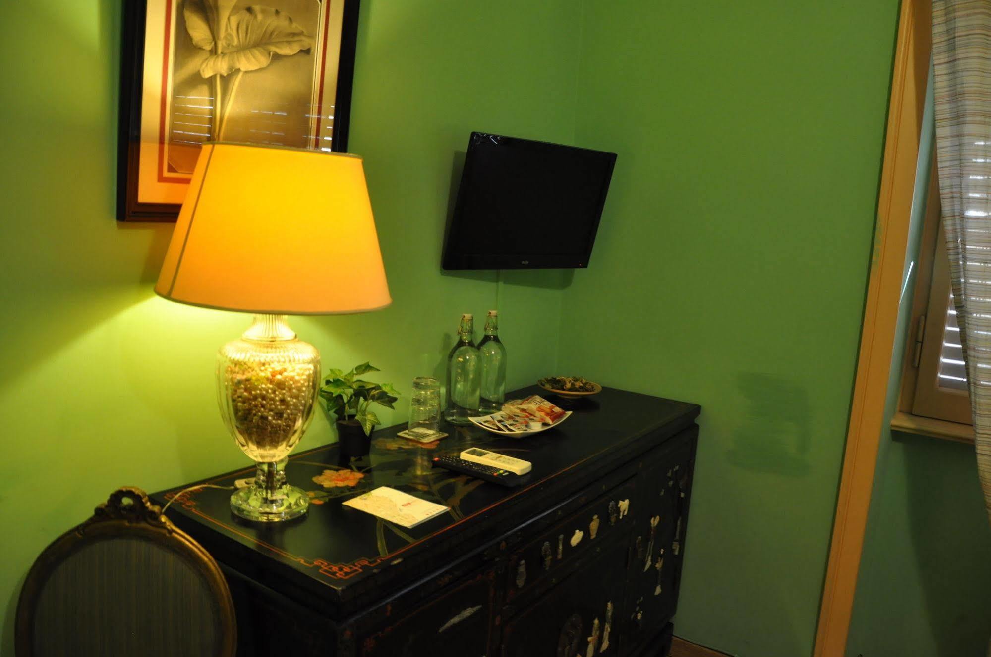 Capocchia House Bed & Breakfast Рим Екстериор снимка